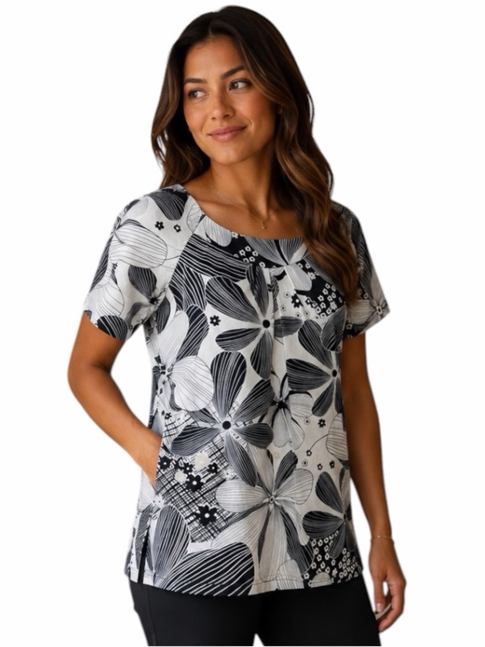 Koi by Kathy Peterson Medium Black & White Floral 100% Cotton Scrub Top Nurse MA
